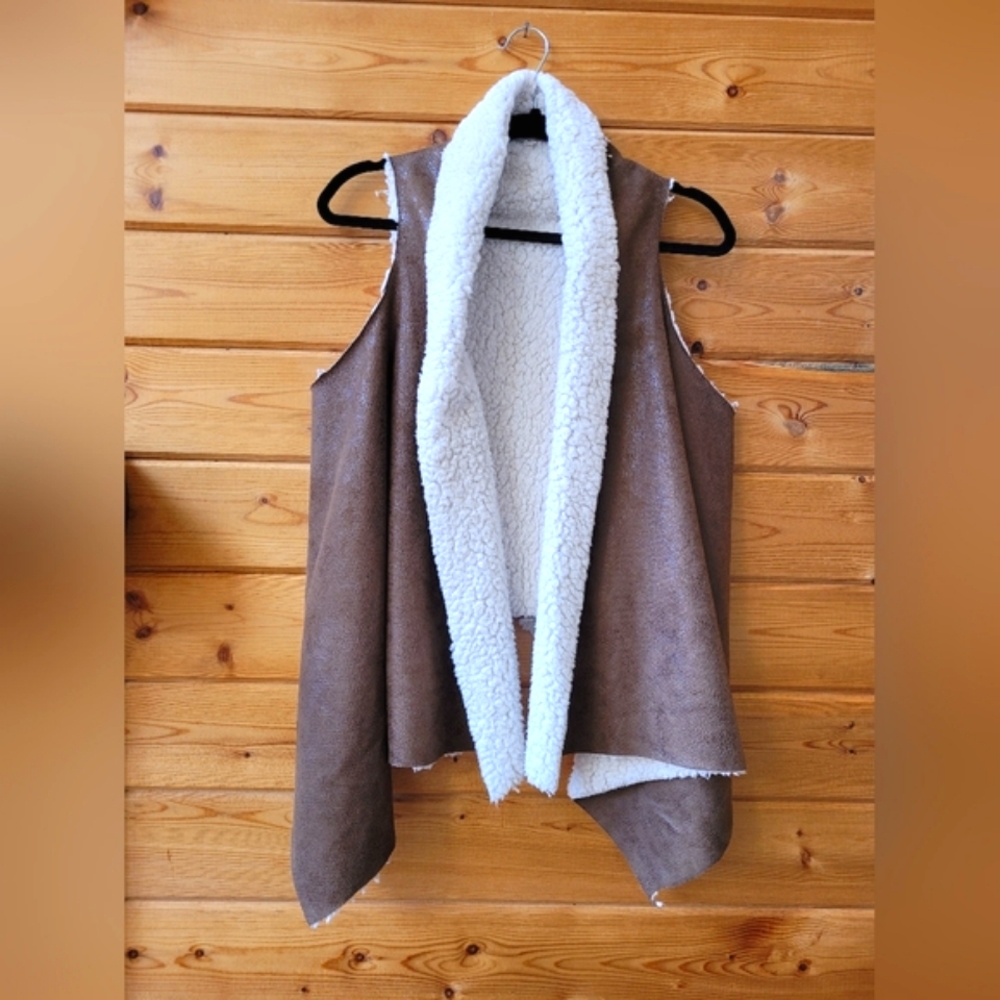 Coco & Jameson Vest, Small